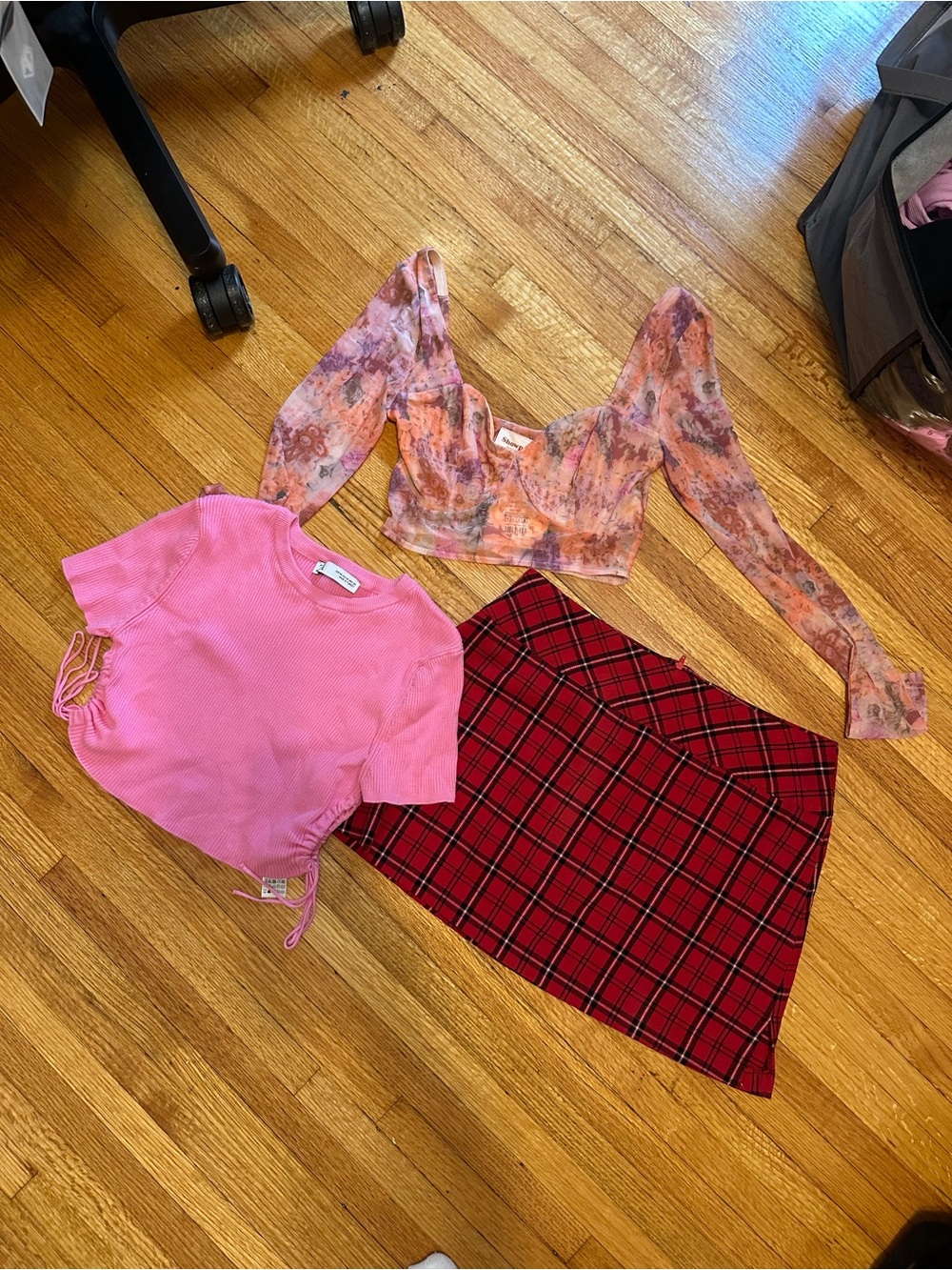 Size 6/M clothing bundle * read description *